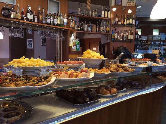 BAR ITALIA MILANO, Milan - Zone 4 - Restaurant Reviews, Photos