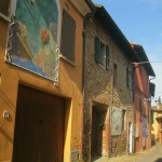 houses with painted walls