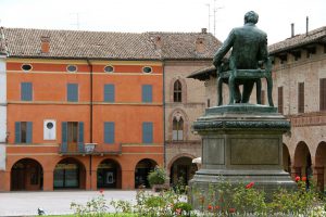 Busseto, Piazza Verdi, by Flickr User Renaud Camus