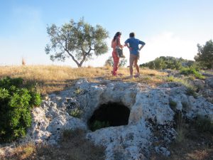 Necropolis on Monte Saraceno