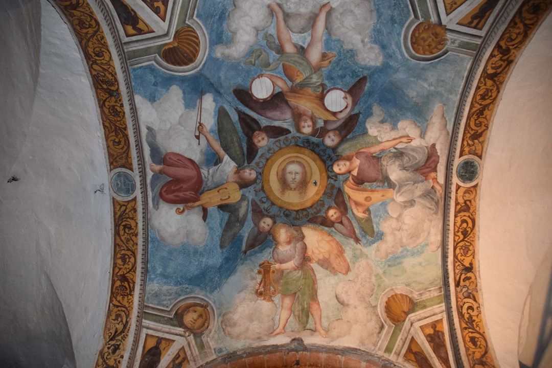 Basilica di San Teodoro - colorful ceiling