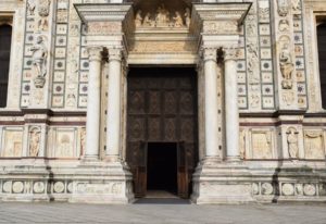 Certosa di Pavia, entry door