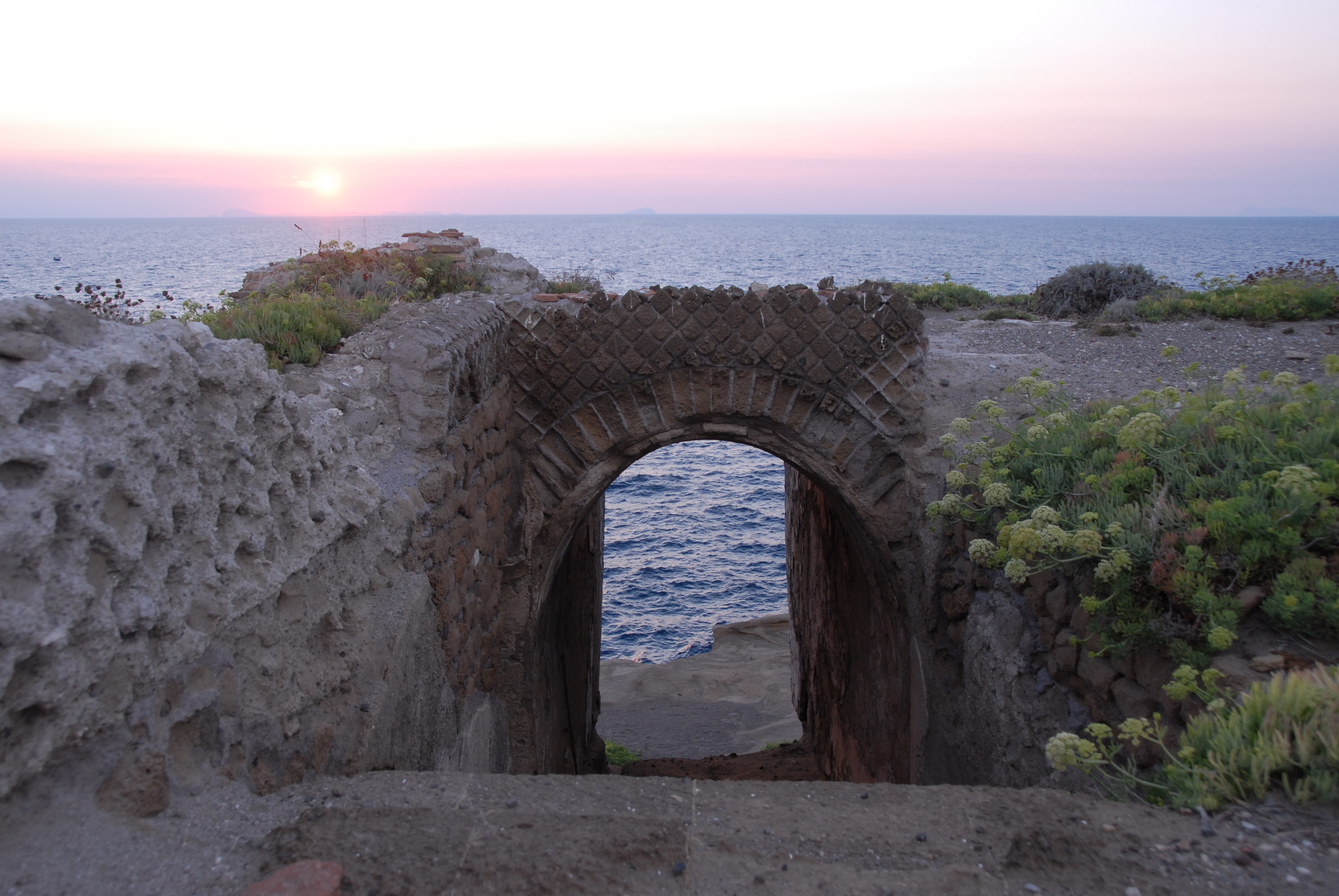 Ventotene, by IslandVita (Wikimedia Commons)