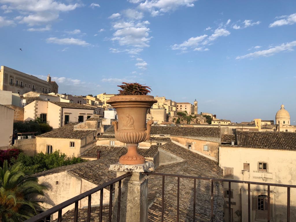 Noto, View