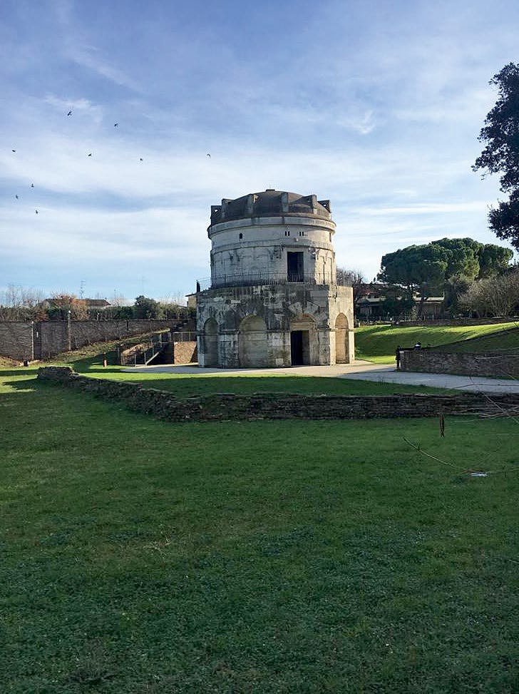 Mausoleum of Theodoric, precious monument easily accessible a connection path