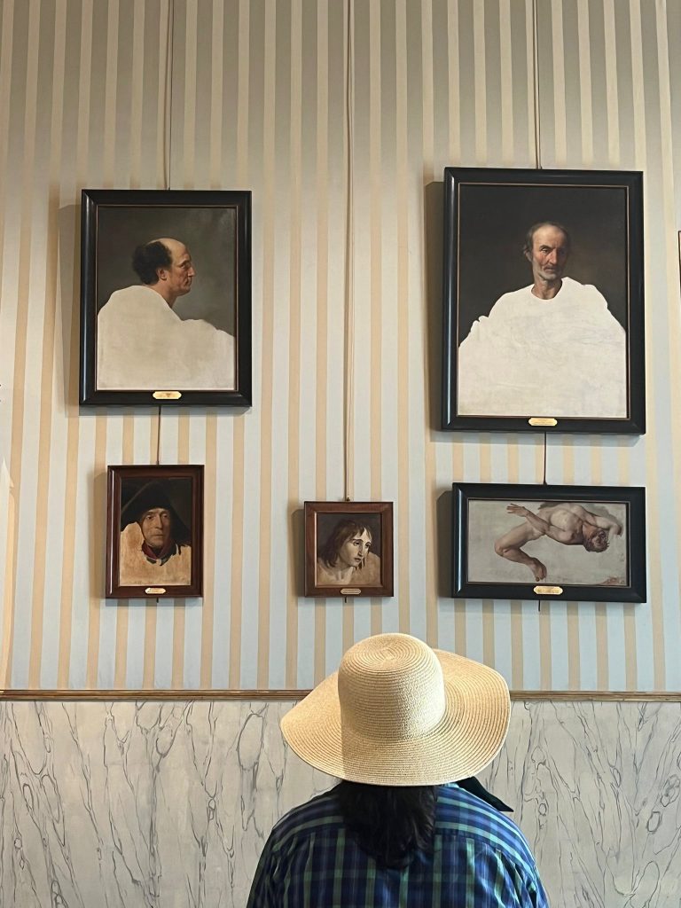 Art collection palace