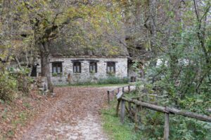 Mount Grappa traditional house "fojarol"